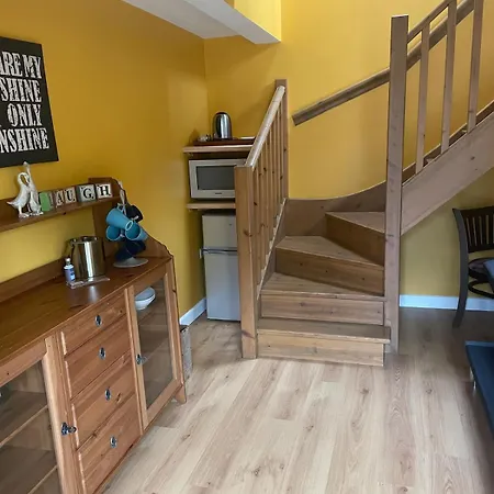 Ye Old Sun Inn, Barn